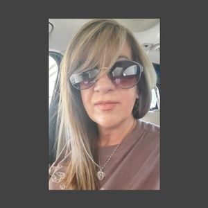 Meet your Posher, Janet